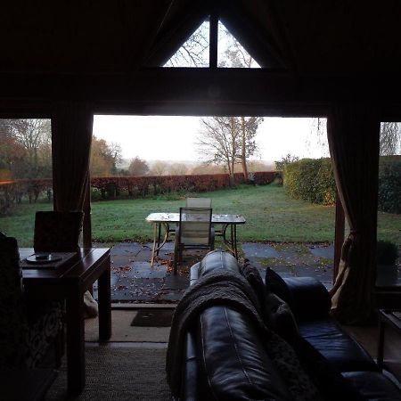 Idyllic Log Cabin Near Stratford Upon Avon Exteriör bild