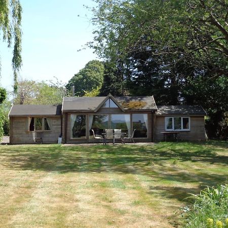 Idyllic Log Cabin Near Stratford Upon Avon Exteriör bild