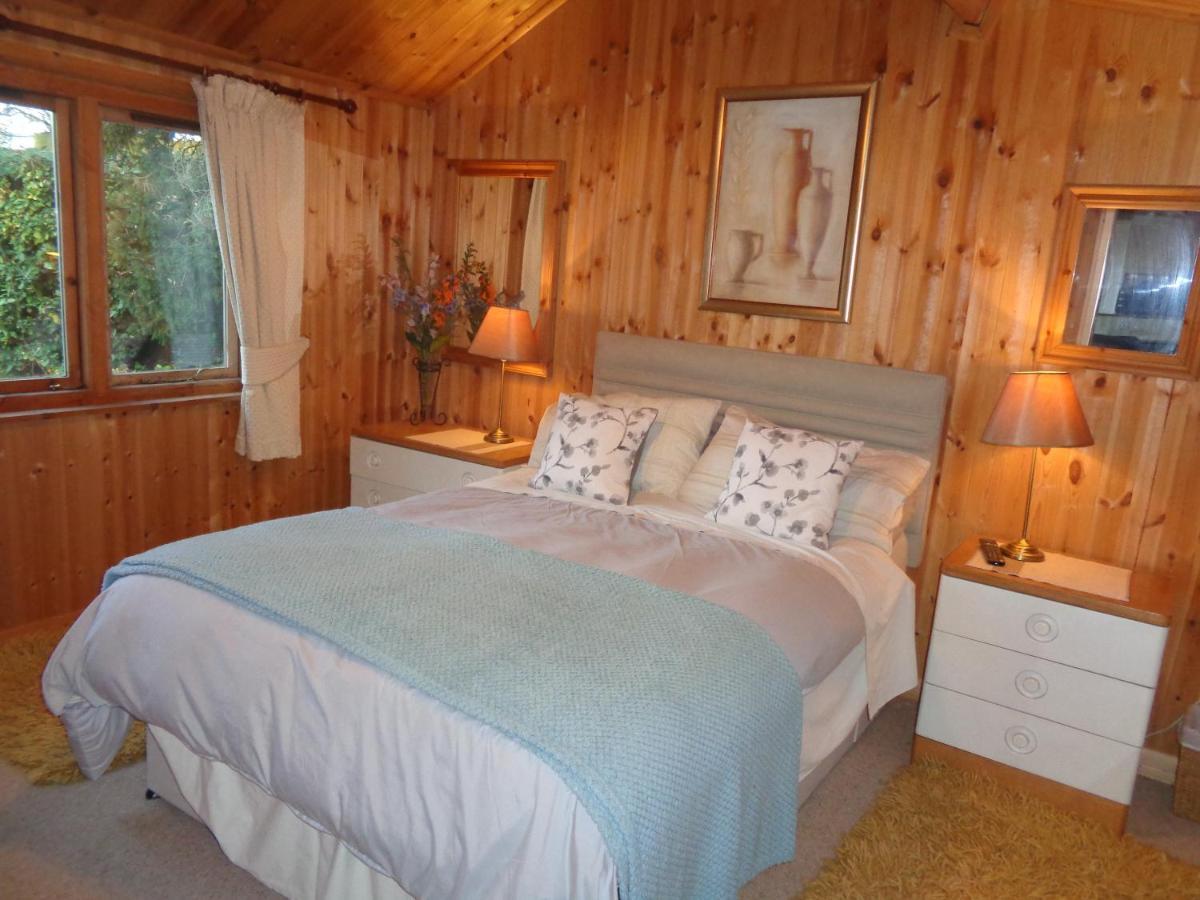Idyllic Log Cabin Near Stratford Upon Avon Exteriör bild