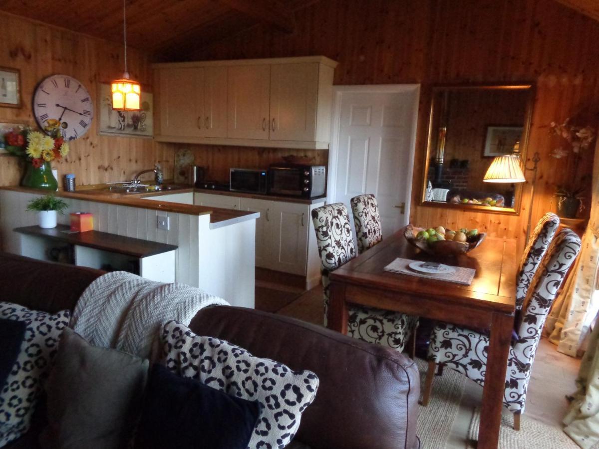 Idyllic Log Cabin Near Stratford Upon Avon Exteriör bild